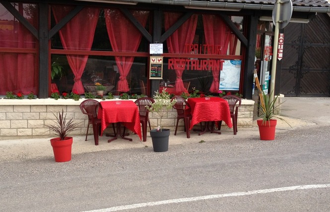 HÔTEL RESTAURANT LA TABLE DES BONS PÈRES 5 - Bislée