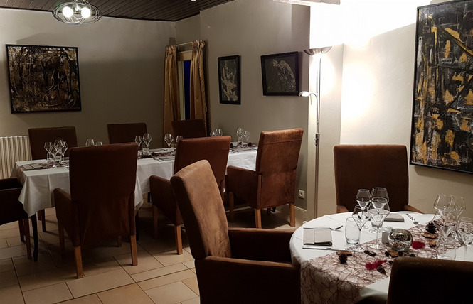 HÔTEL RESTAURANT LE RELAIS DE LA VOIE SACRÉE 1 - Les Trois-Domaines