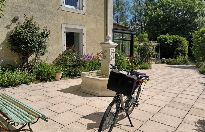 CHALET SUR LE BORD DE L'ÉTANG 5 - Sampigny